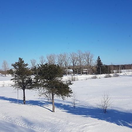Domaine St-Viateur Hostel Amos Bagian luar foto