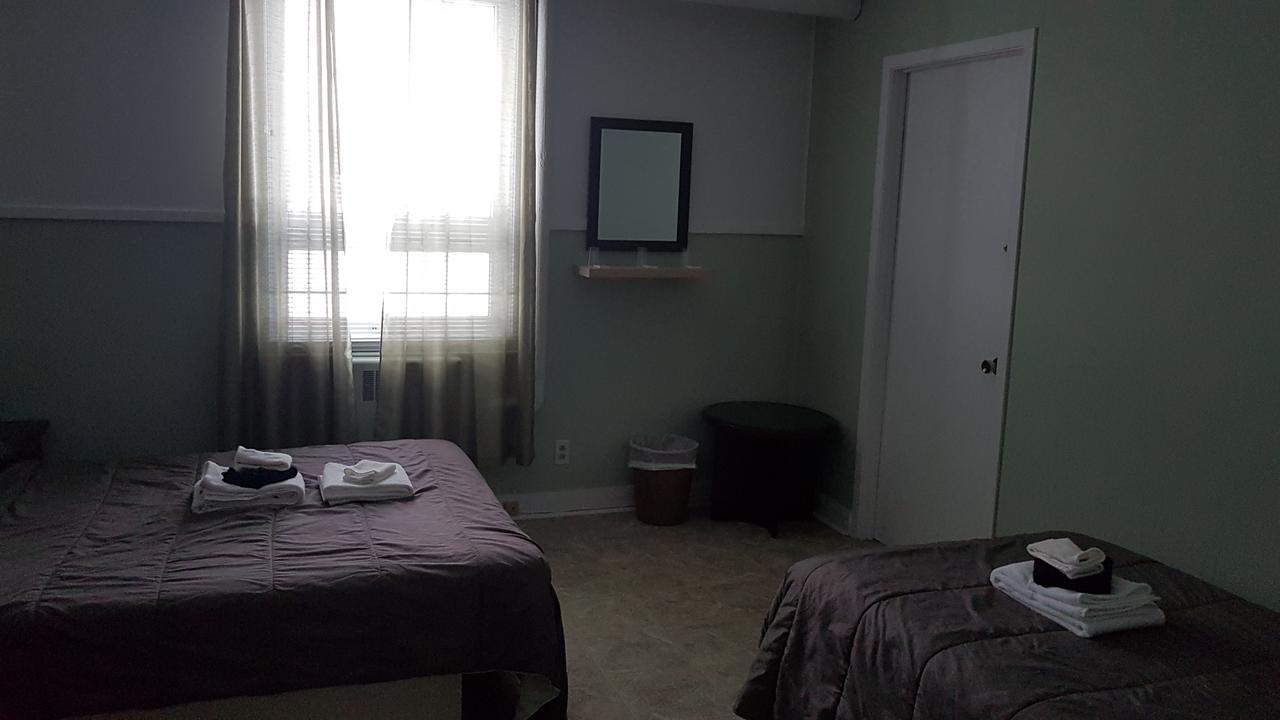 Domaine St-Viateur Hostel Amos Bagian luar foto